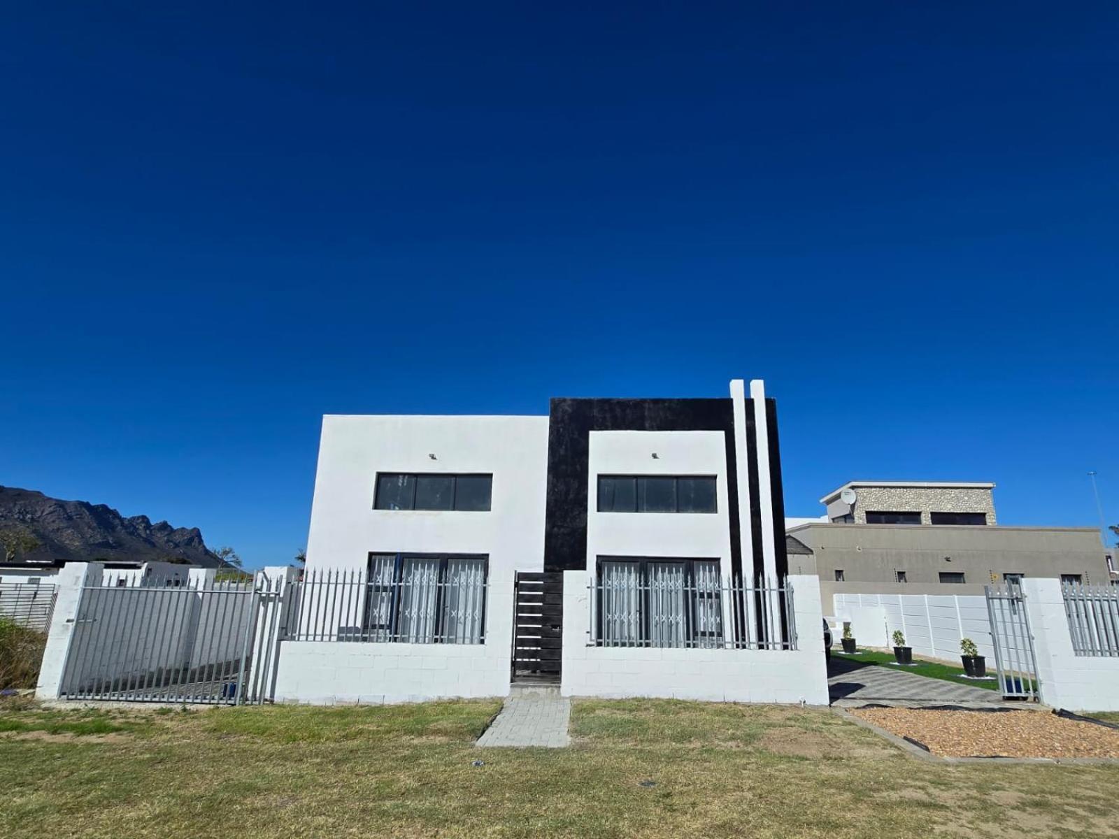 Aqua Breeze Holiday home Cape Town